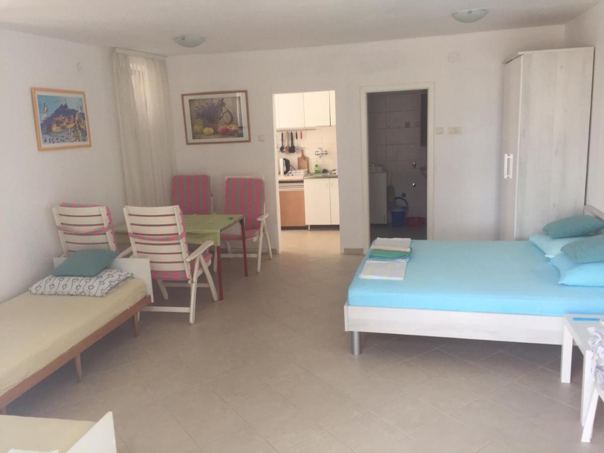 Apartment Perla - 150M From The Sea Novi Vinodolski Kültér fotó