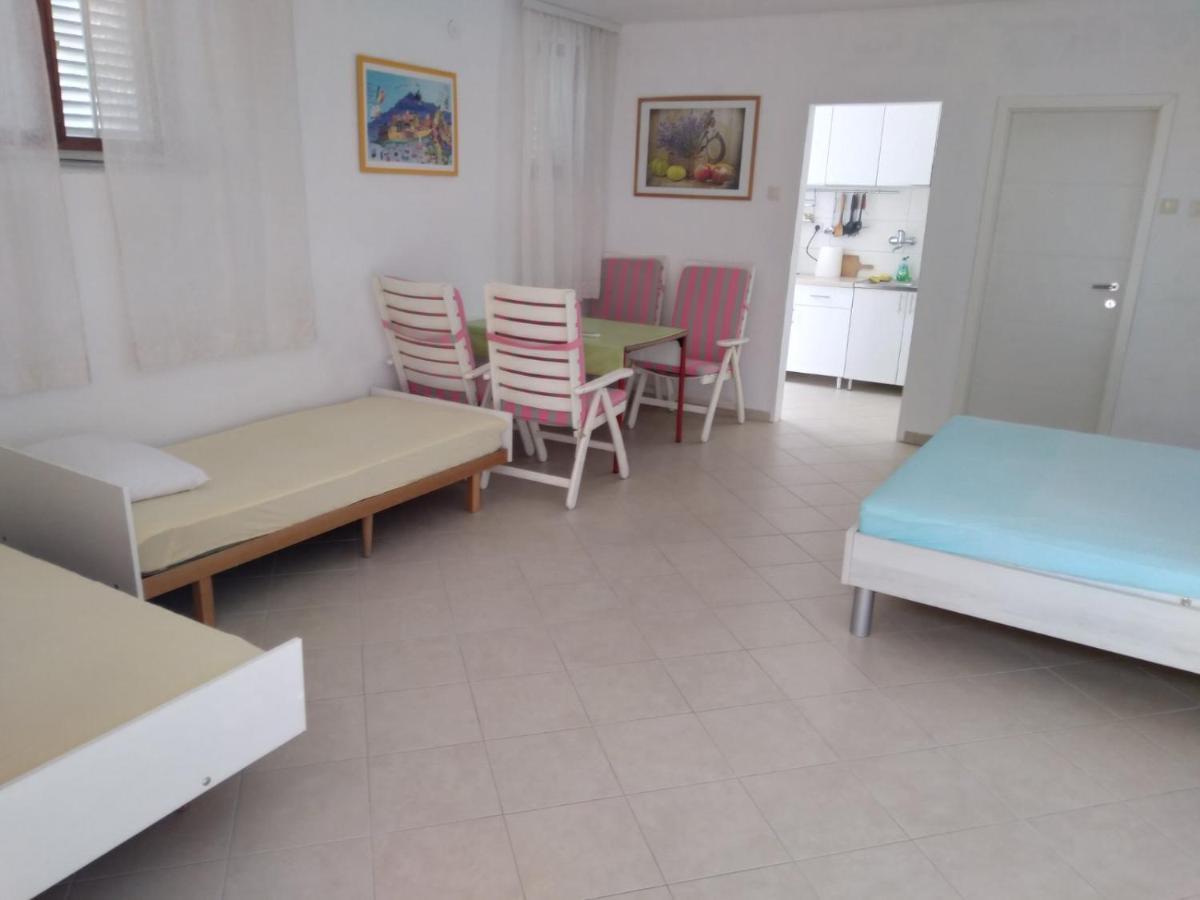 Apartment Perla - 150M From The Sea Novi Vinodolski Kültér fotó